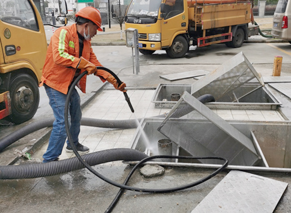 天安乡隔油池清理